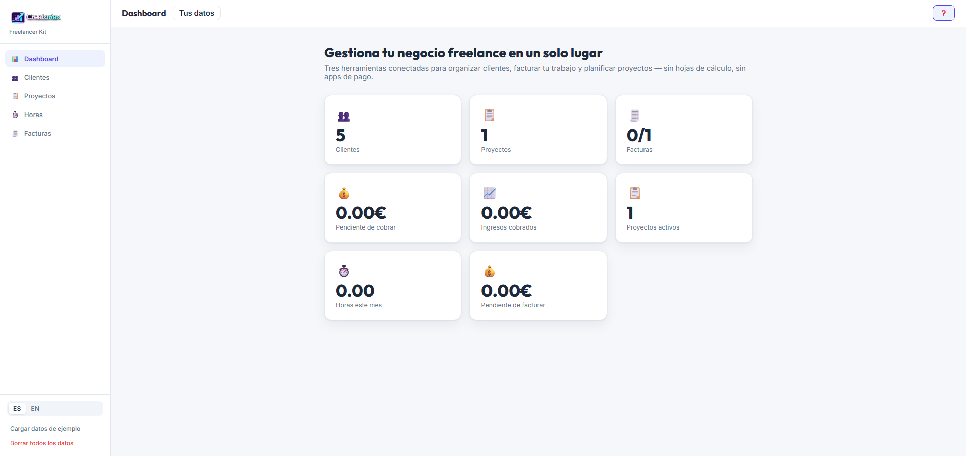 Freelancer Kit — Dashboard in Spanish showing 8 summary cards: clients, projects, invoices, pending collection, collected income, active projects, monthly hours and pending billing
